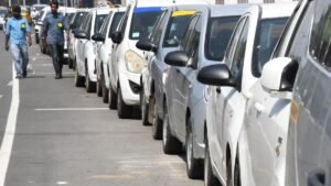 OLA UBER FASTRACK CAB DRIVER PROTEST CAR 05 eQ5wIC