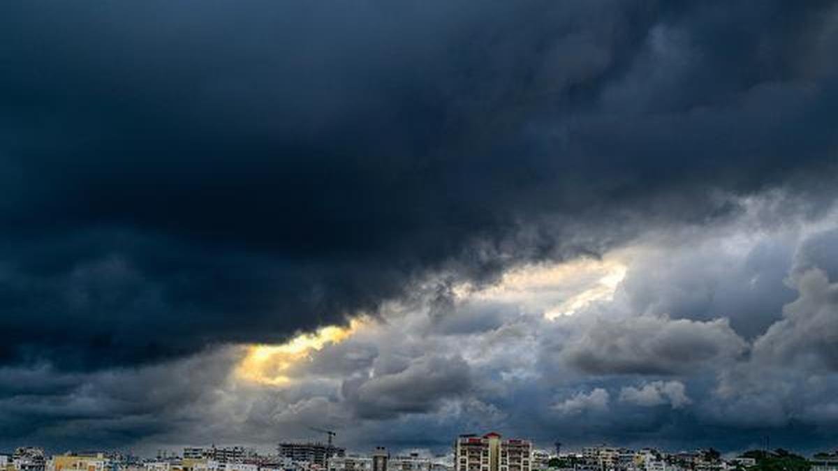 Orange alert for Kakinada, Konaseema as thunderstorms forecast; low-pressure area likely over Bay of Bengal 1 Standalone 4colG66GLQ6O5.3.jpg rVl13V