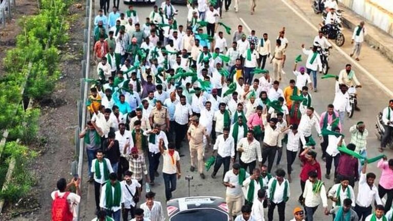 Hubballi Chalo padayatra by sugarcane farmers likely to temporarily halt today 8 Sugarcane farmeG80GLQ49G.4.jpg c0MR85